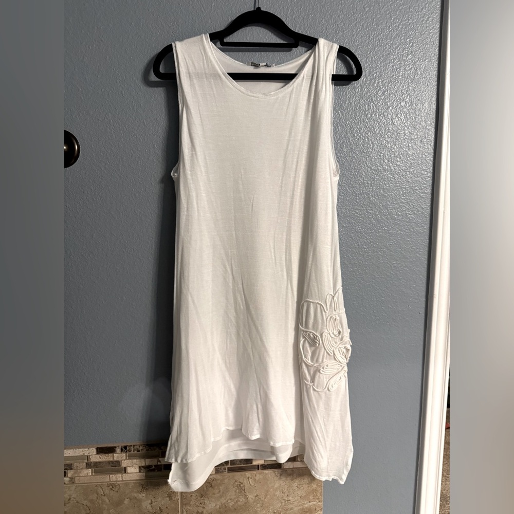 White sleeves dress